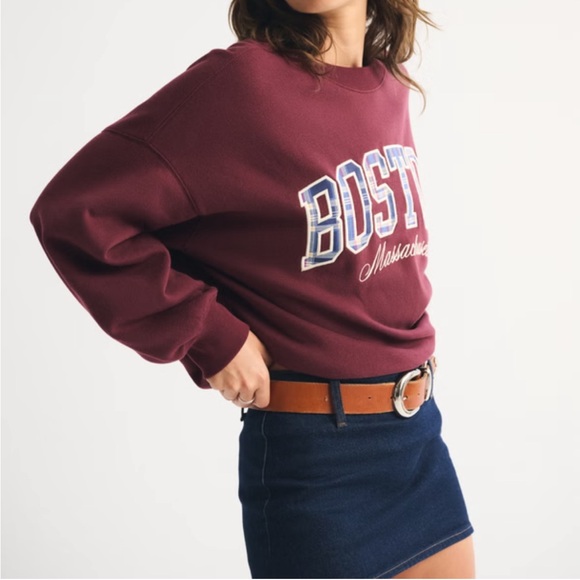 A&F Boston Plaid Sunday Crewneck Sweatshirt - Picture 3 of 12